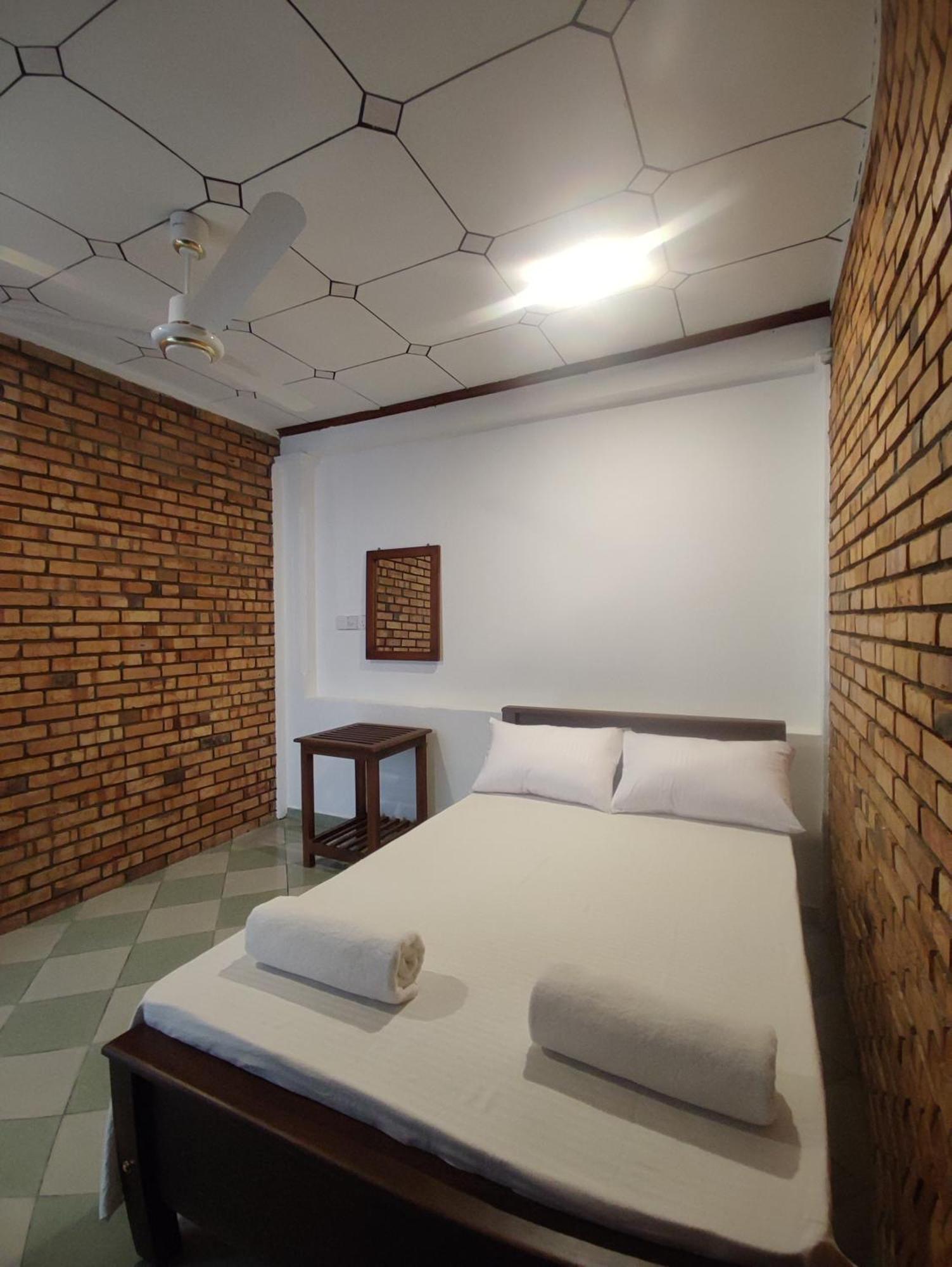 Chandra Holiday Home Dickwella Exterior foto
